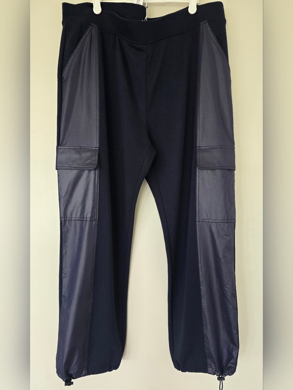 Chico's ZENERGY SIZE 3 Women's Navy Cargo-Panel JOGGERS Pants. NWT XL